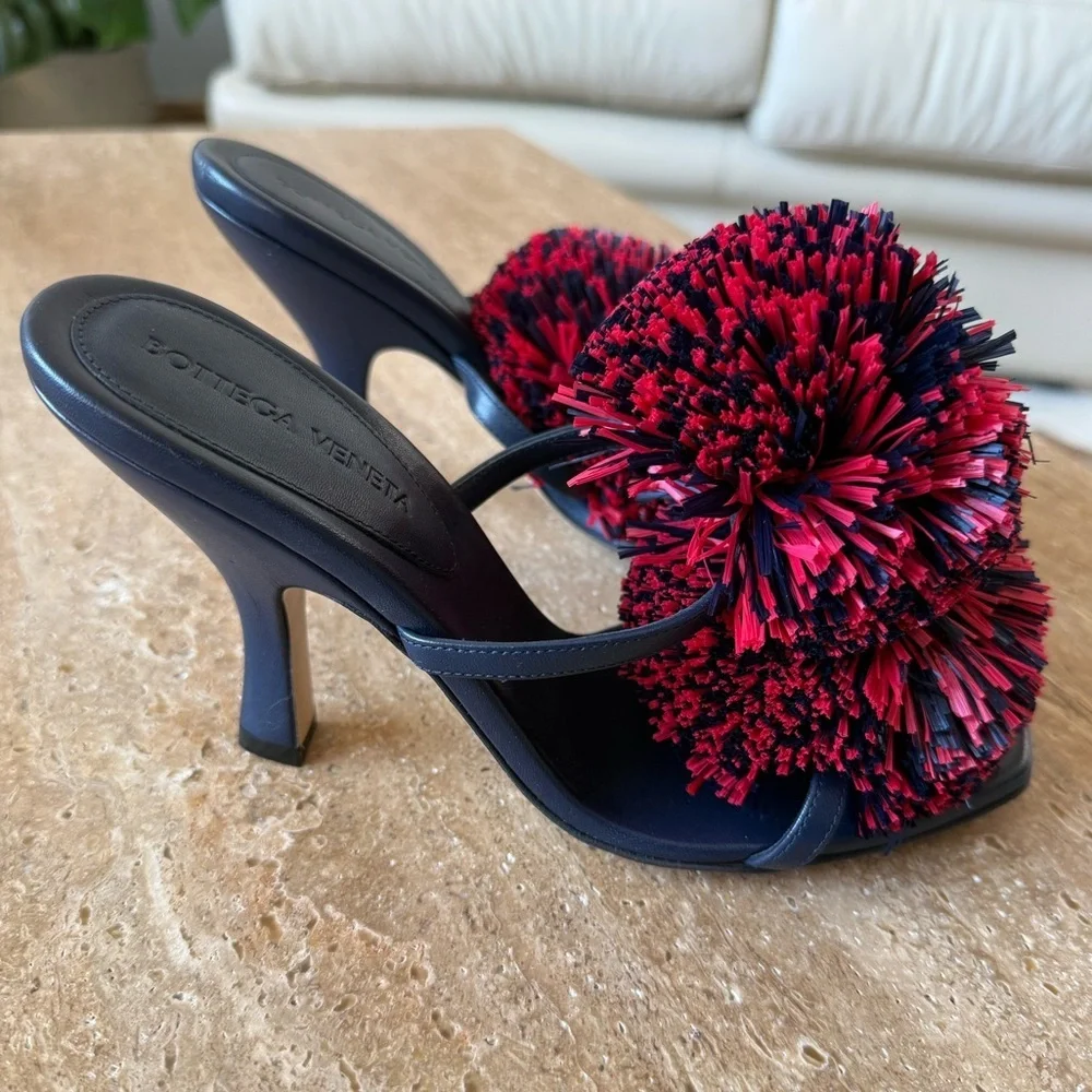 NWOB Bottega Veneta Adam Leather Two-Band Pom Sandals size 37.5